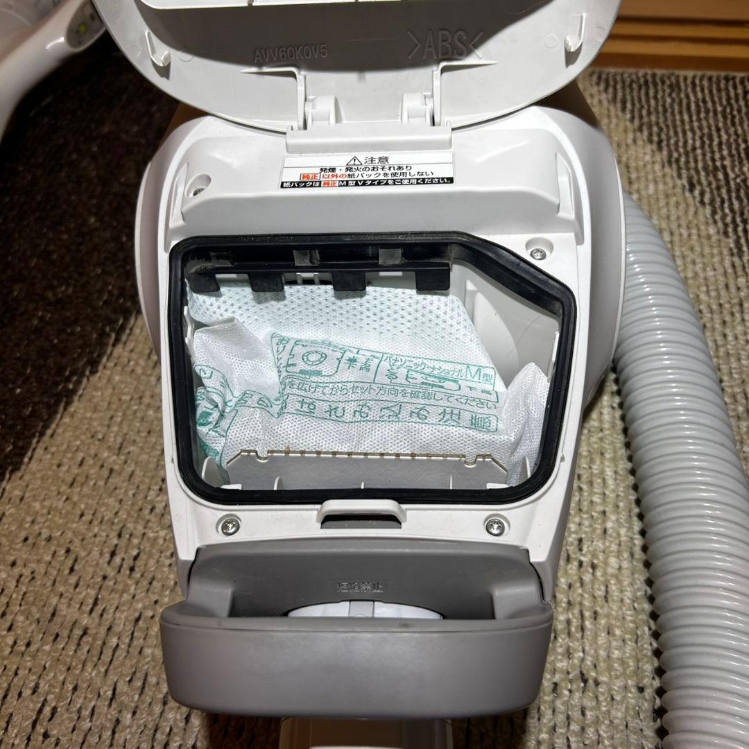 Panasonic 掃除機 紙パック式 クリーナー キャニスター 2022年制