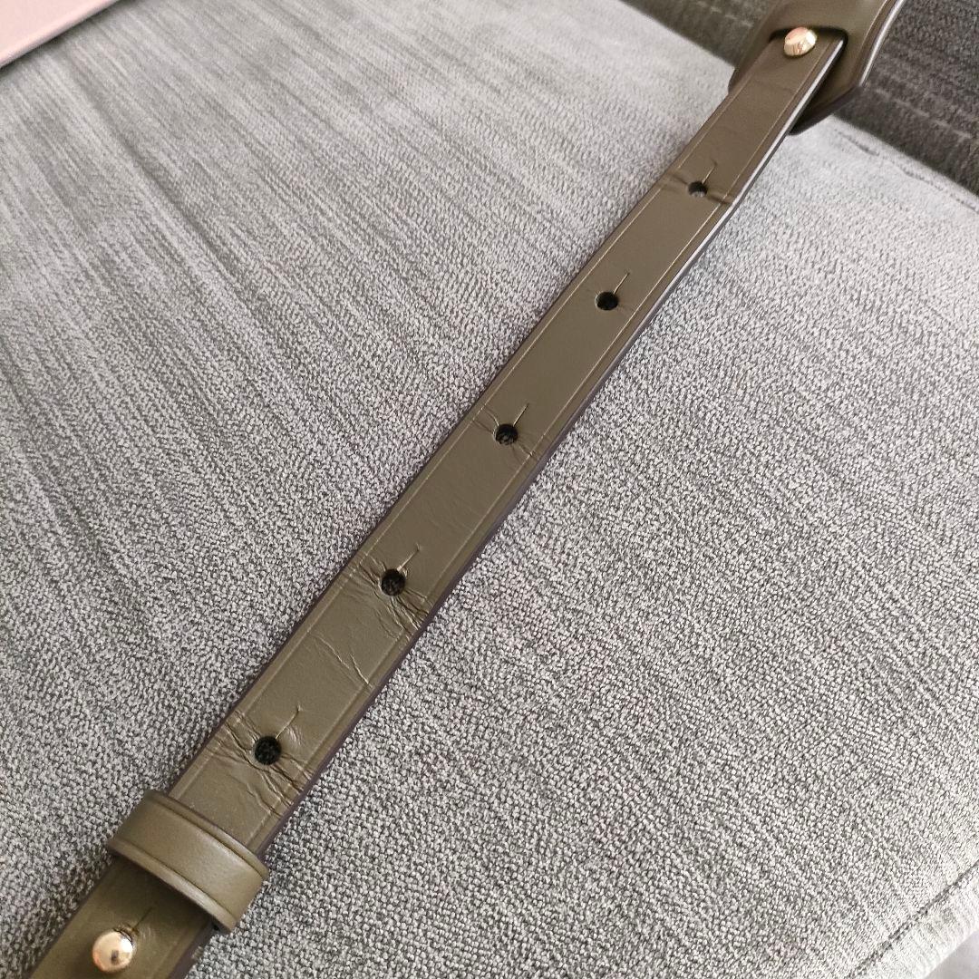 Michael Kors メッセンジャーバッグ オリーブグリーン スタッズ付き