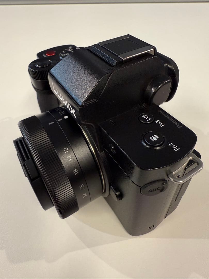 美品 ルミックス LUMIX DC-G100DK レンズ付き