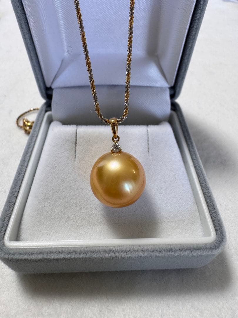 新品　高品質　南洋白蝶ゴールデンパールペンダント