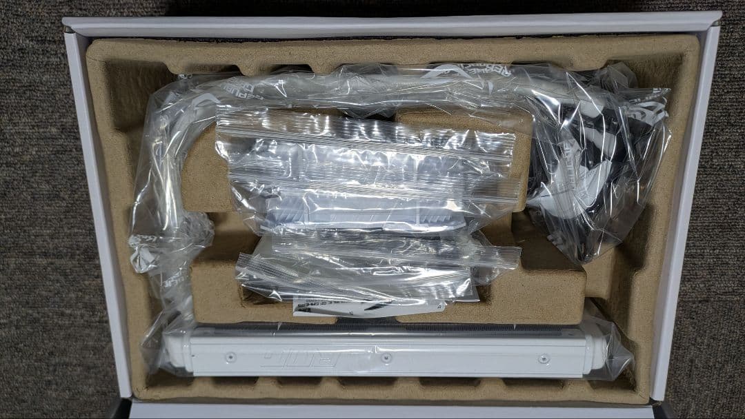 ROG STRIX LC II 240 ARGB ホワイトエディション