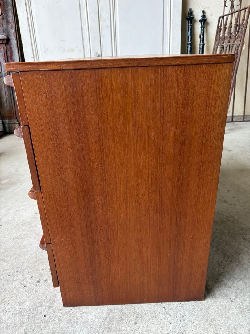 4段チェスト　ミッドセンチュリー　ヴィンテージ　サイドチェスト