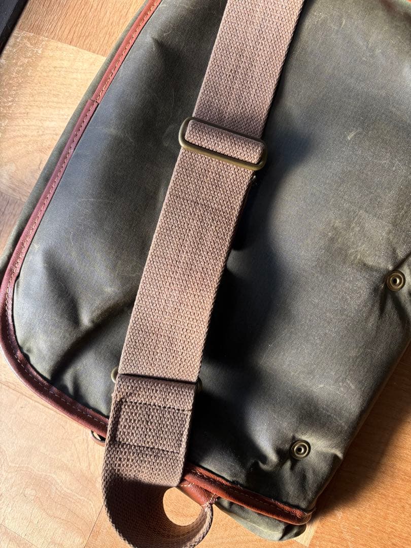 baraour バブアー ショルダーバッグオイルド 釣り メッセンジャーバック