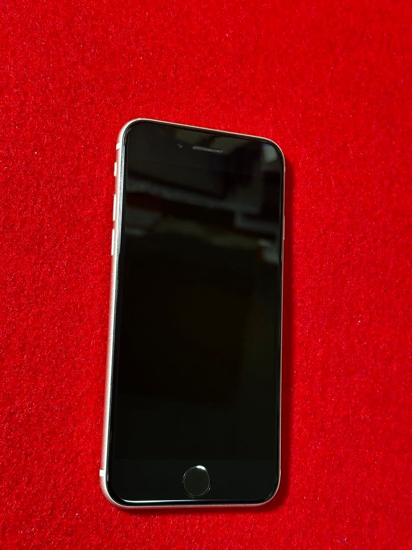 【7644】iPhone SE3第3世代スターライト 64GB simフリー