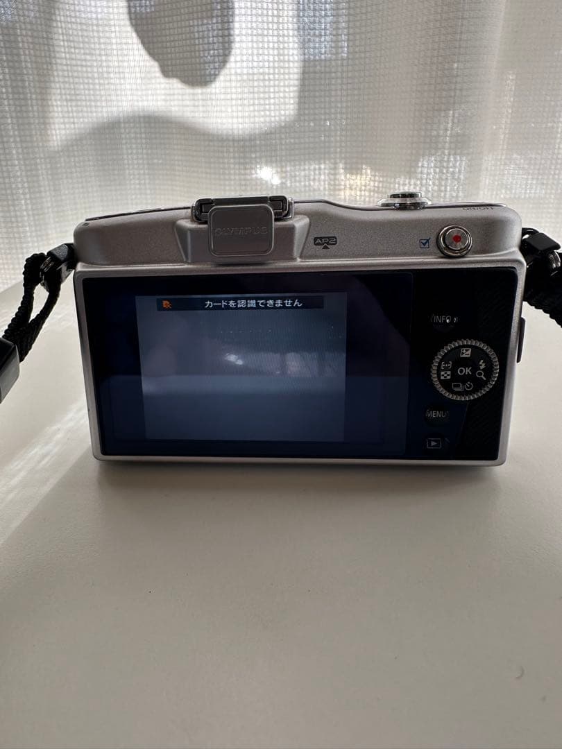 オリンパス　PEN mini E-PM1 シルバー