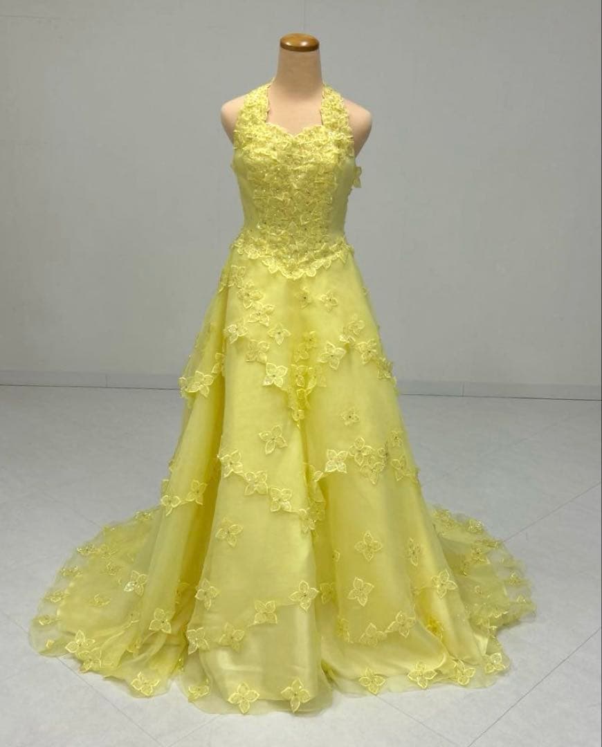 ウェディング　カラードレス　黄色