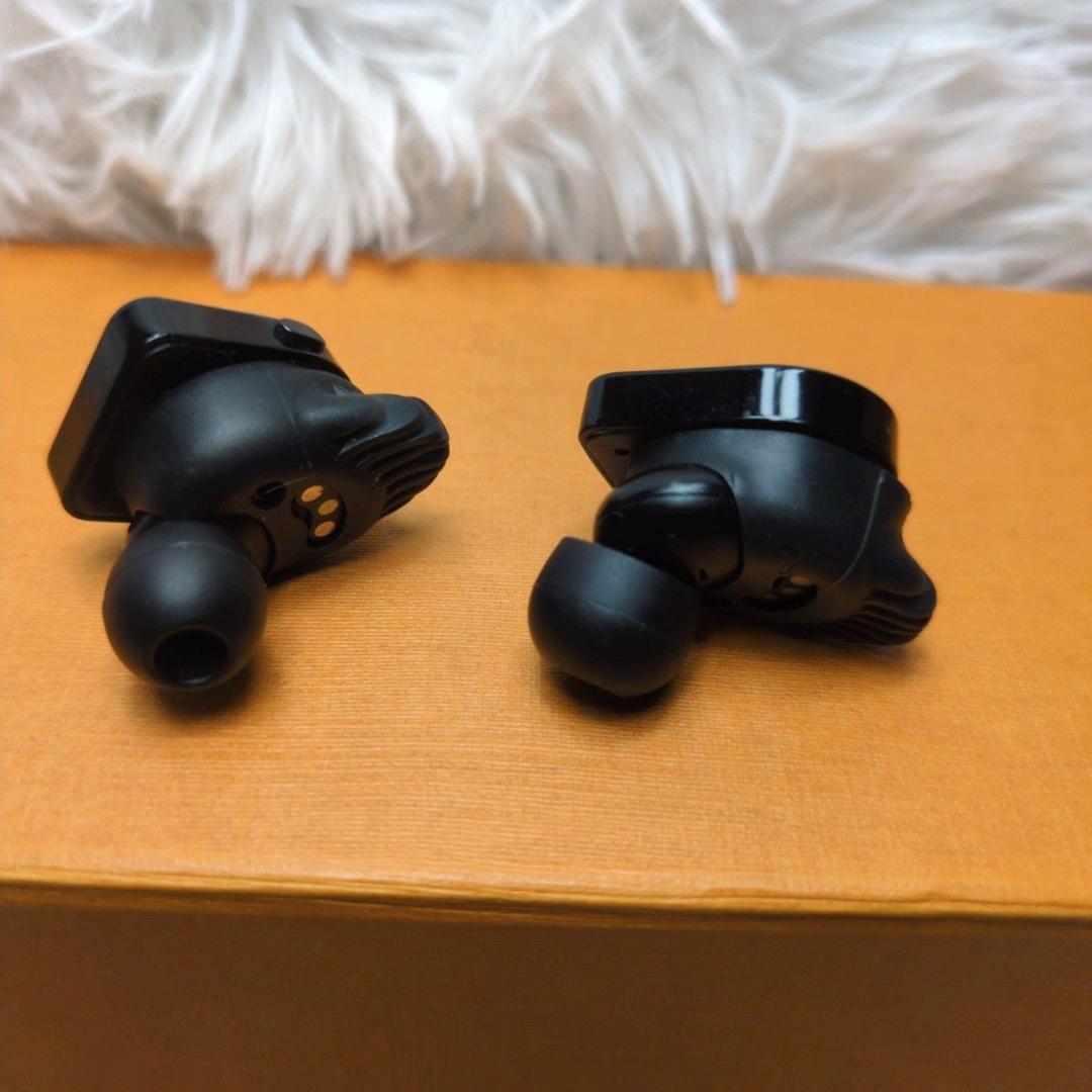 Louis Vuitton ルイヴィトン ホライゾンワイヤレス イヤホン　付属品