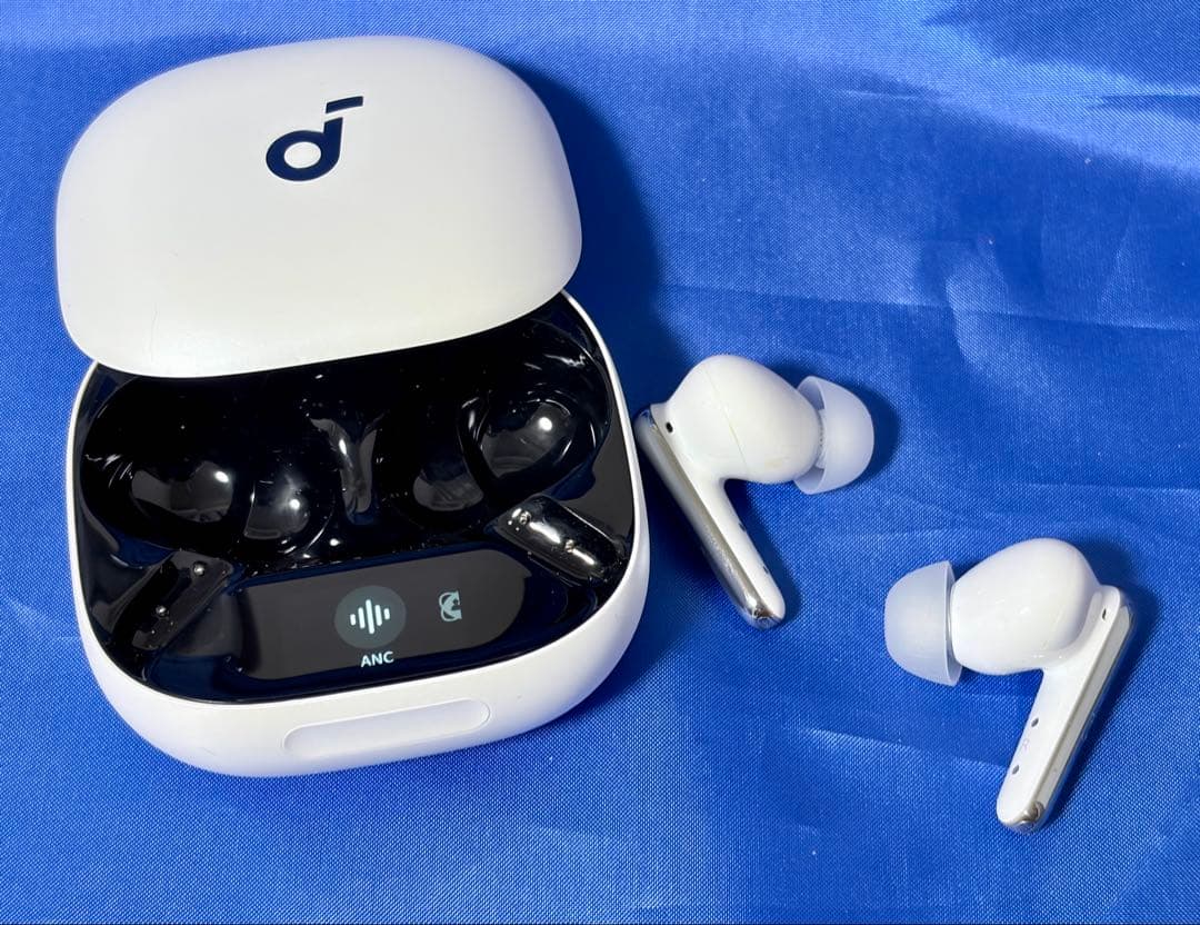 美品 Anker Soundcore Liberty 4 Pro ホワイト