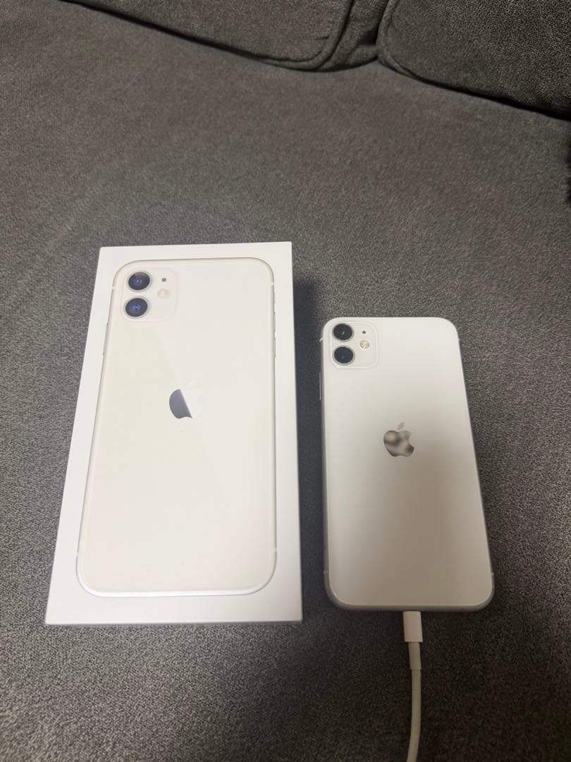 Apple iPhone 11本体 64GB