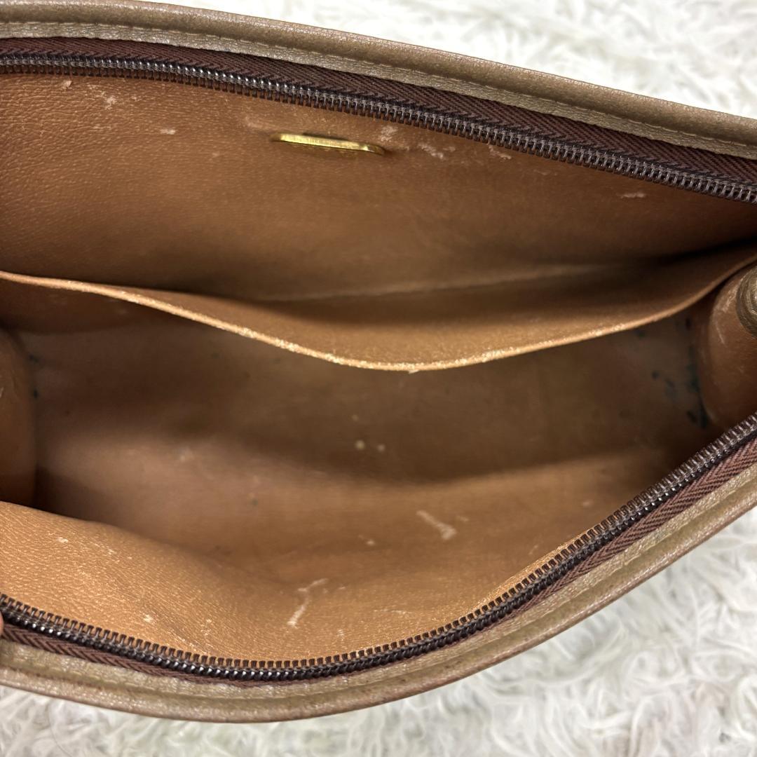 【正規品】GUCCI　Plus　GG柄　クラッチ　セカンドバッグ　金具