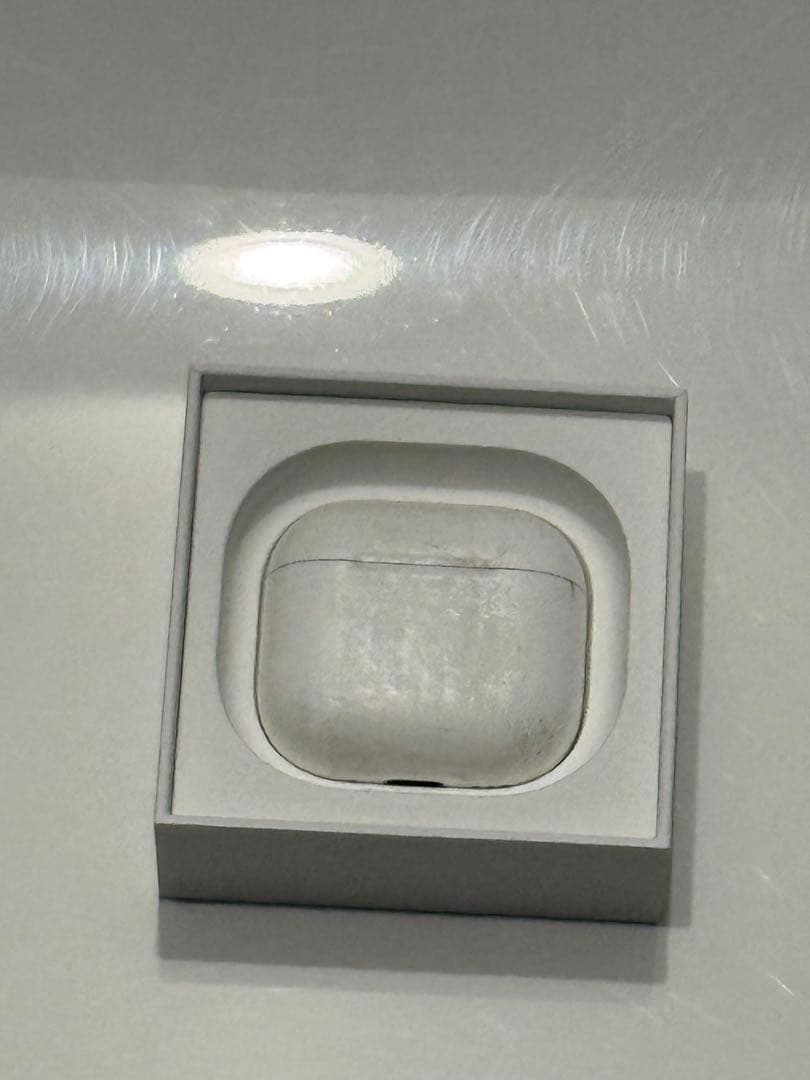 さ*と様 アクティブノイズキャンセリング搭載 AirPods 4