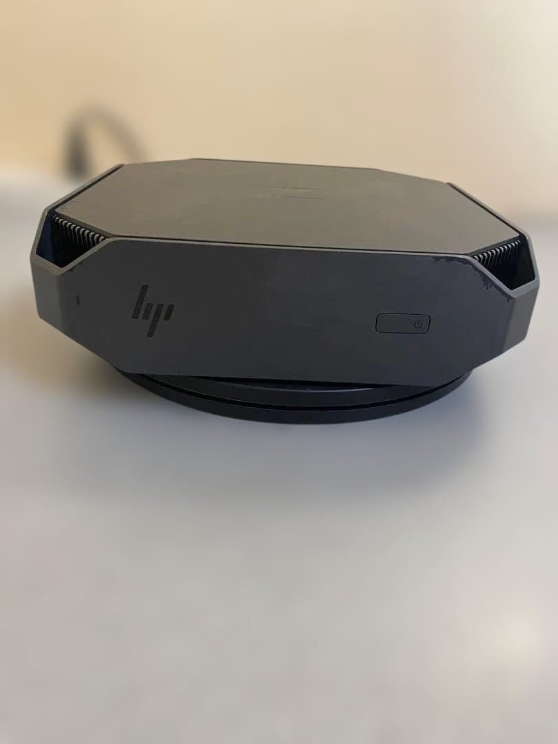 Z2 Mini G4 Workstation Xeon 2224G グラボ搭載