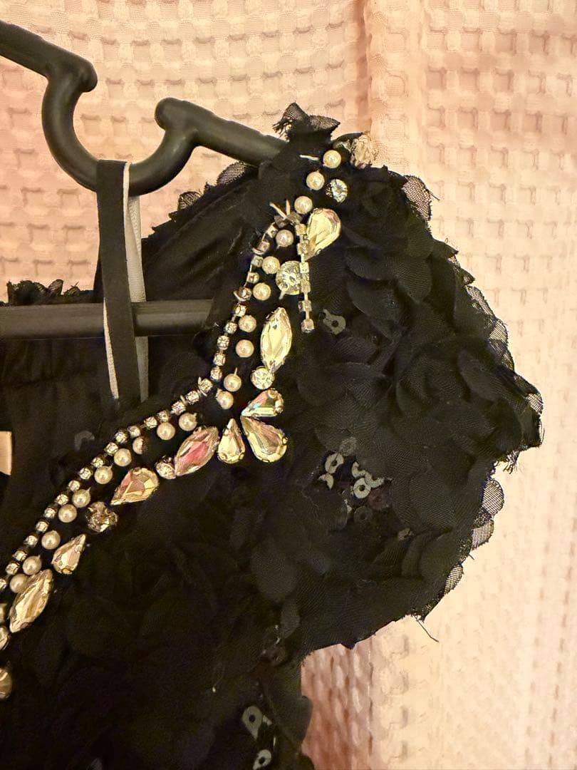 ROBEdeFLEURS　高級首元クロスデザインオフショルダーフレアミニドレス