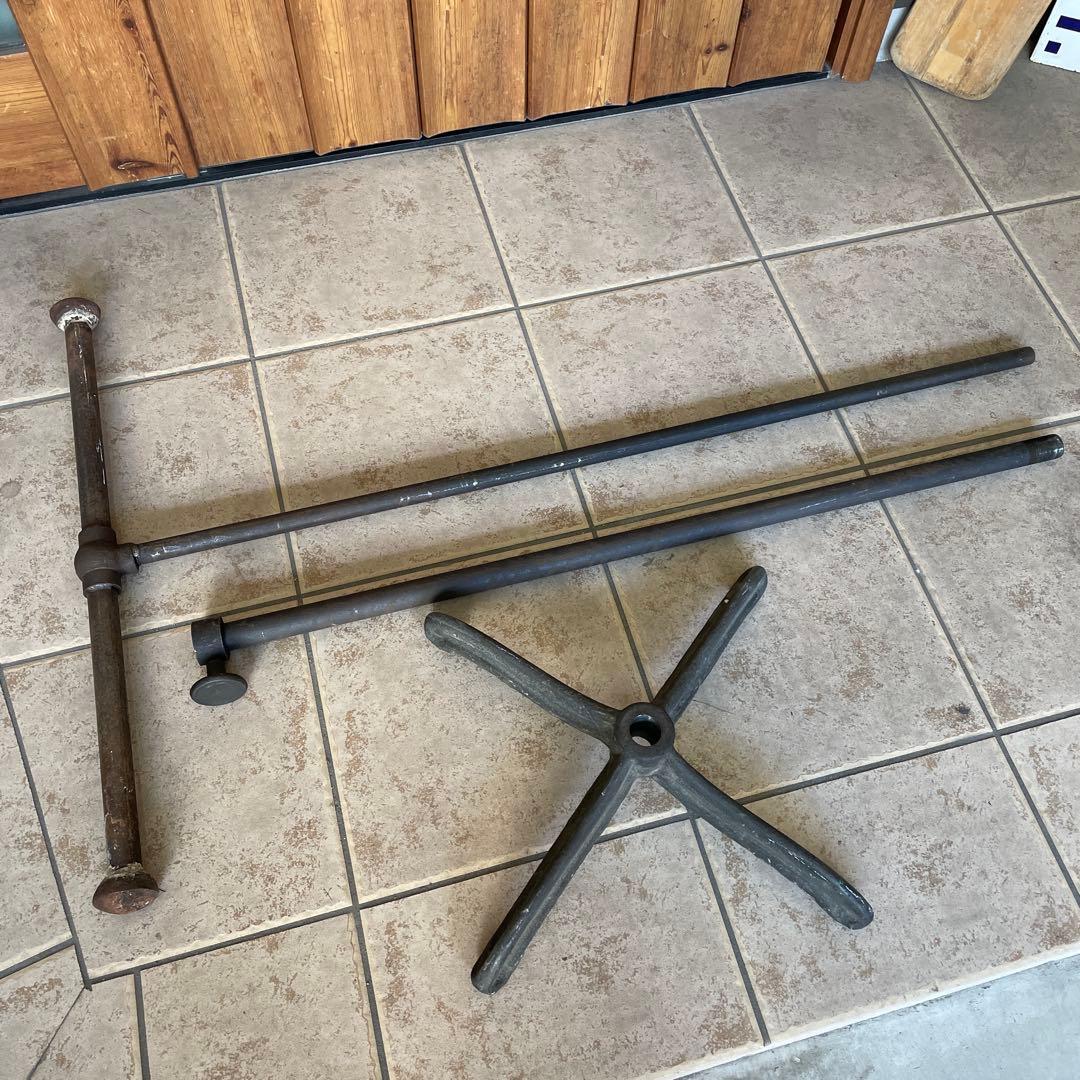 サビ錆シャビー インダストリアル アイアン T字ハンガーラック 店舗什器