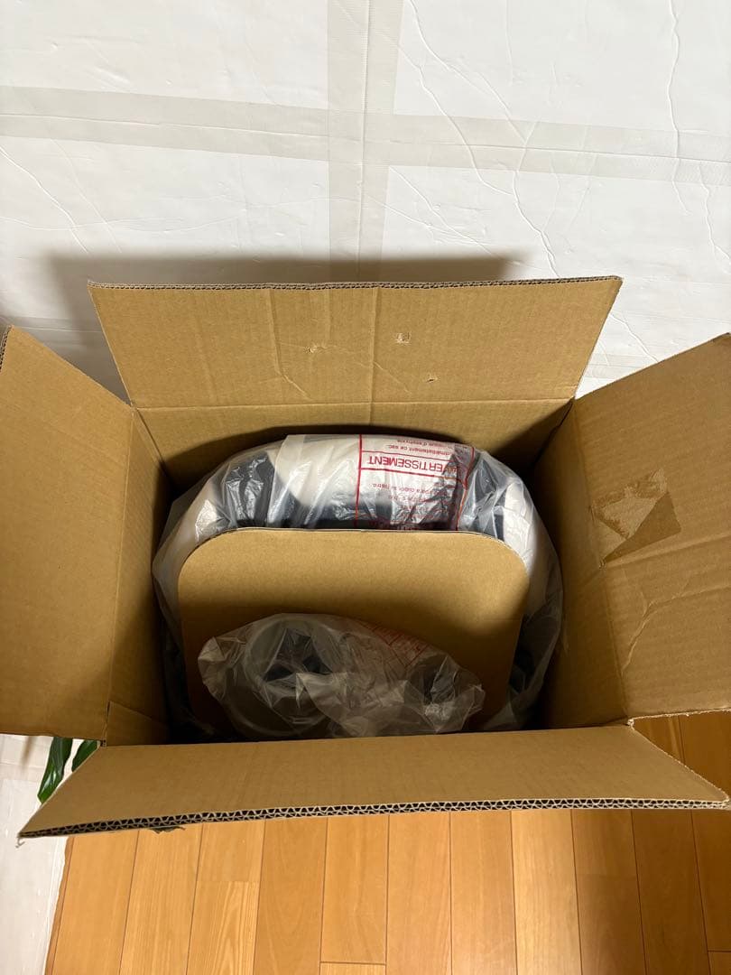 【美品】コンビ　ジョイトリップ　エアスルー　GF ブラック　ジュニアシート