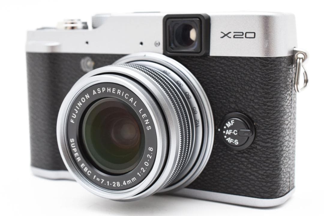 ■美品■ 富士フィルム　FUJIFILM X20　768