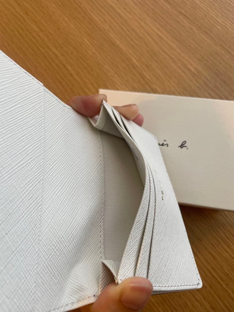 【〜8/22出品】agnès b. ベージュ 名刺入れ 箱付き