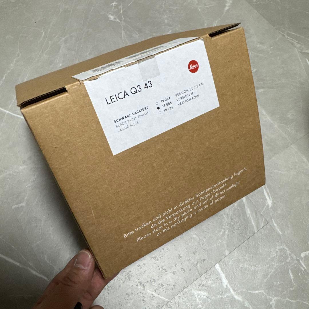 【ブルース】LEICA Q3 43 サムレスト付　レザー張り替え済み