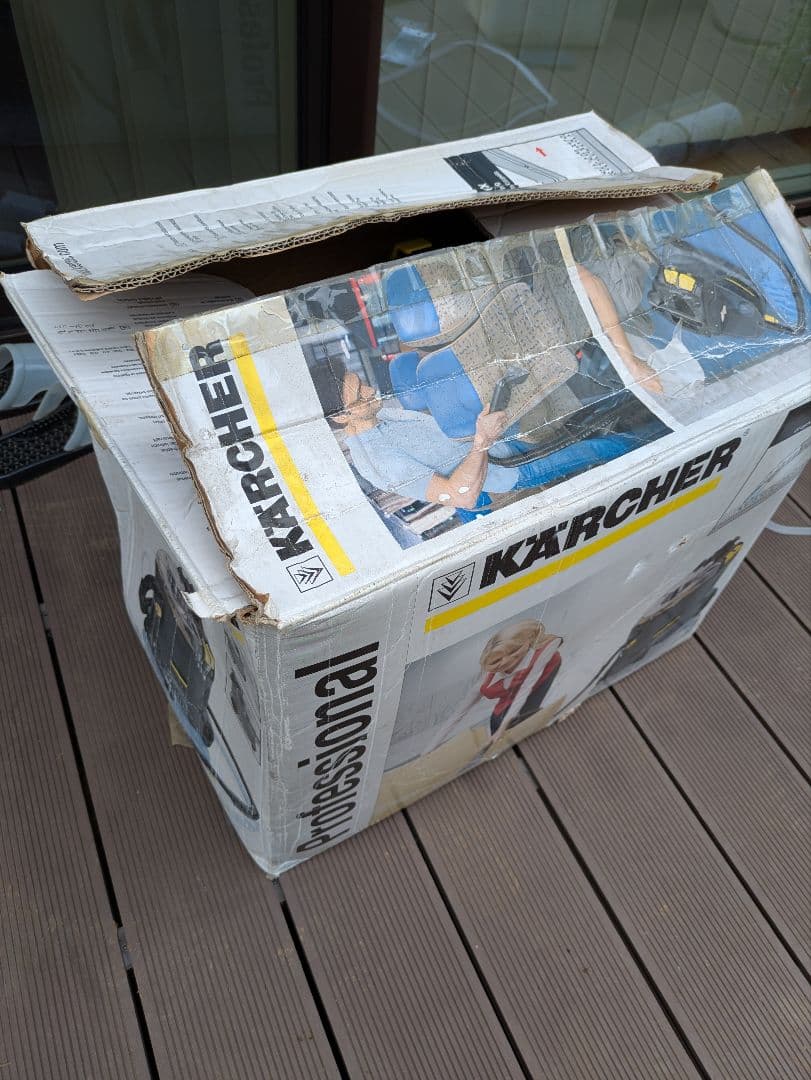 ケルヒャーKARCHER puzzi 8/1c カーペットリンスクリーナー