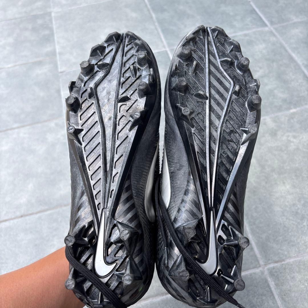 アメフト　スパイク　NIKE