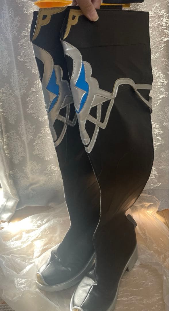 原神　アルベド　コスプレ