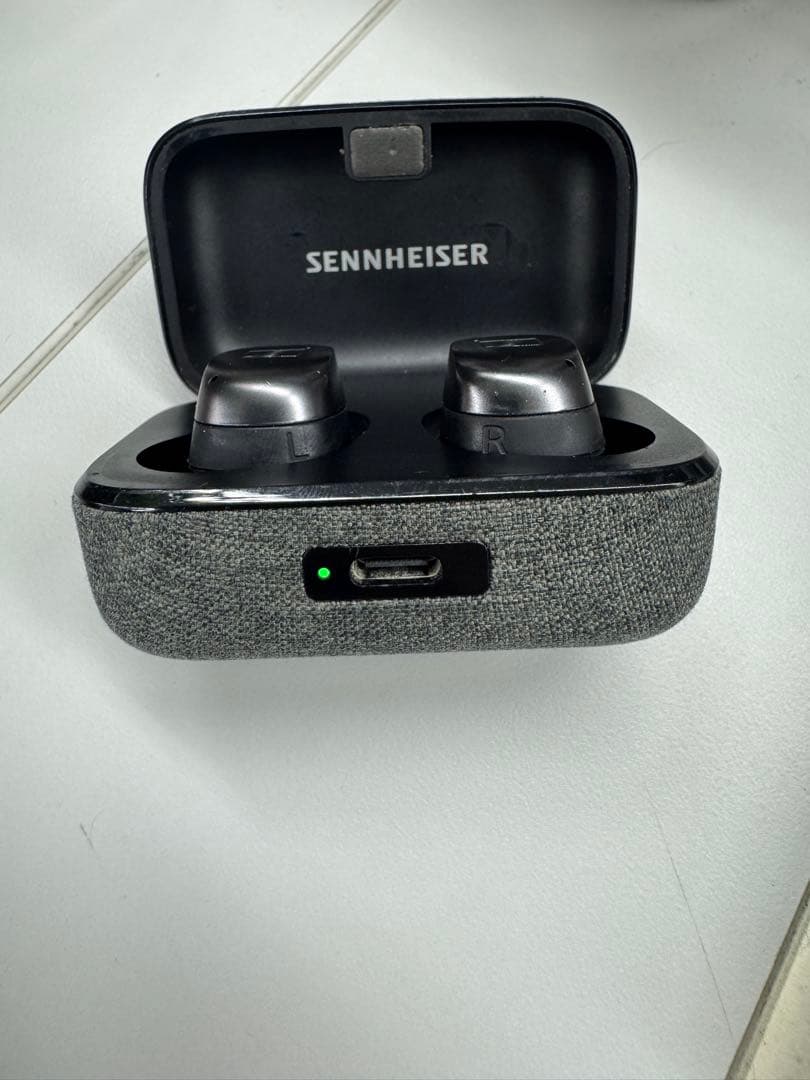 Anker  Sennheiser ワイヤレスイヤホン シルバー