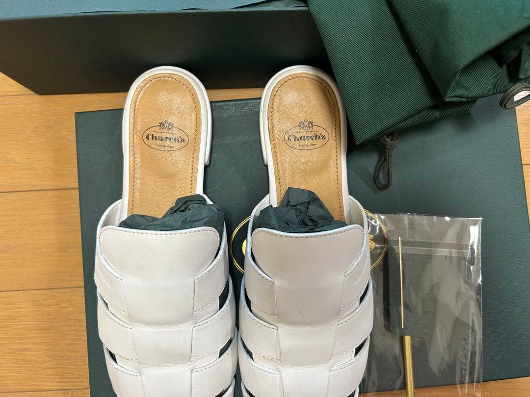 Church's ホワイト レザー ミュール　サンダル チャーチ miumiu