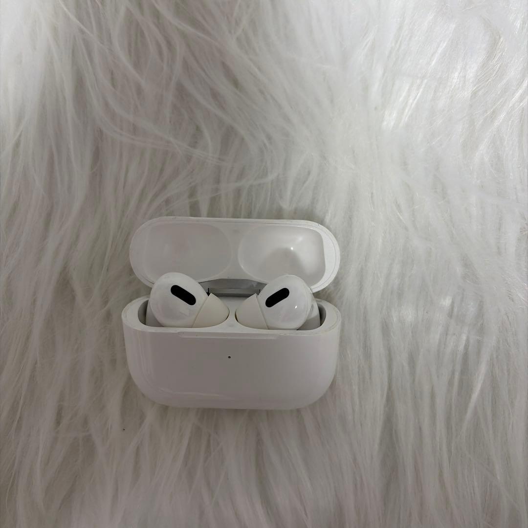 Apple iPhone 13 ブラック 本体