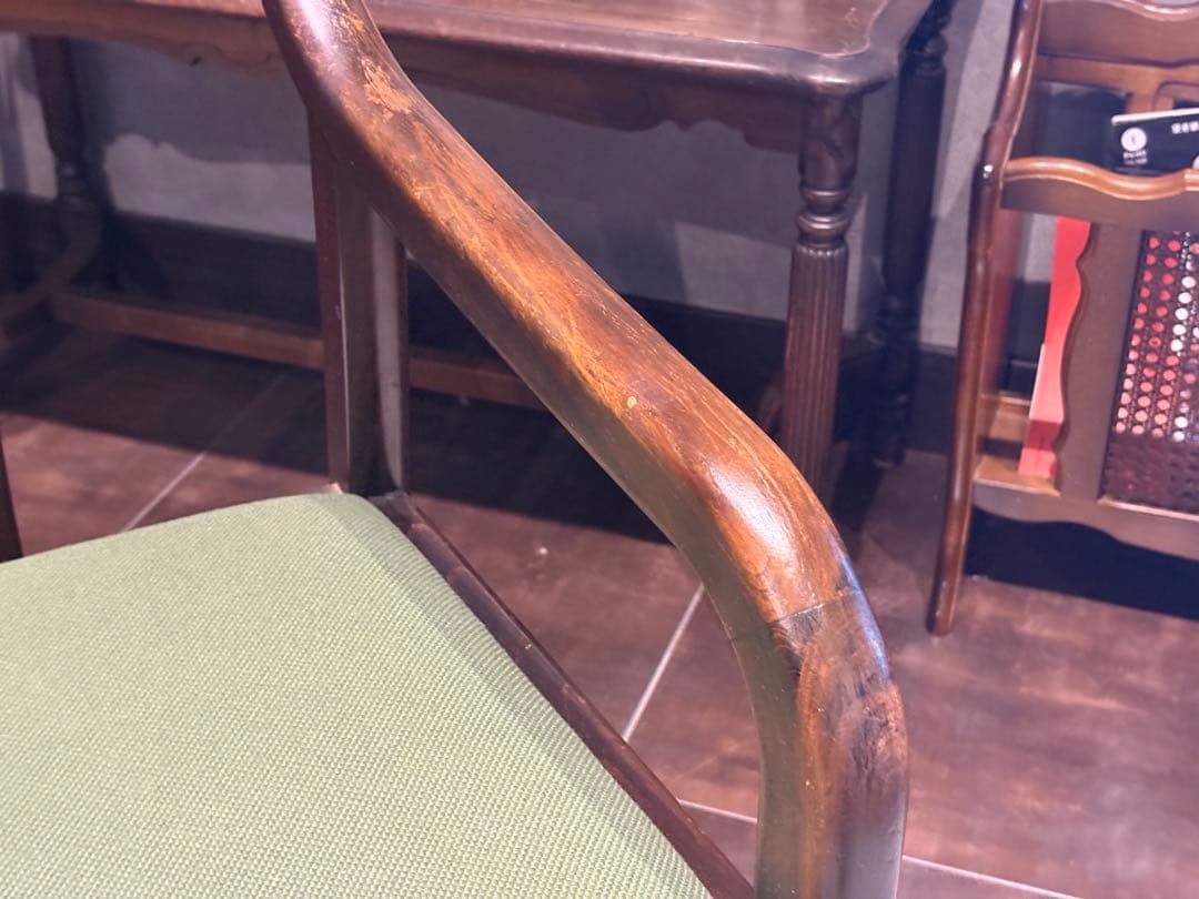 ②karimoku カリモク　アームチェア　ダイニングチェア　ビンテージ　IZ