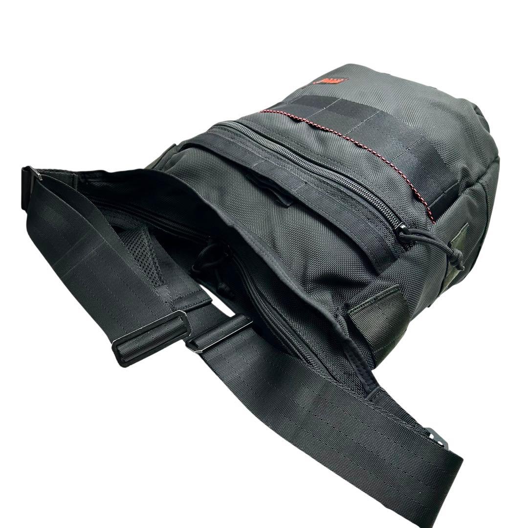 BRIEFING ブリーフィング　ショルダーバッグ　斜め掛け　ブラック