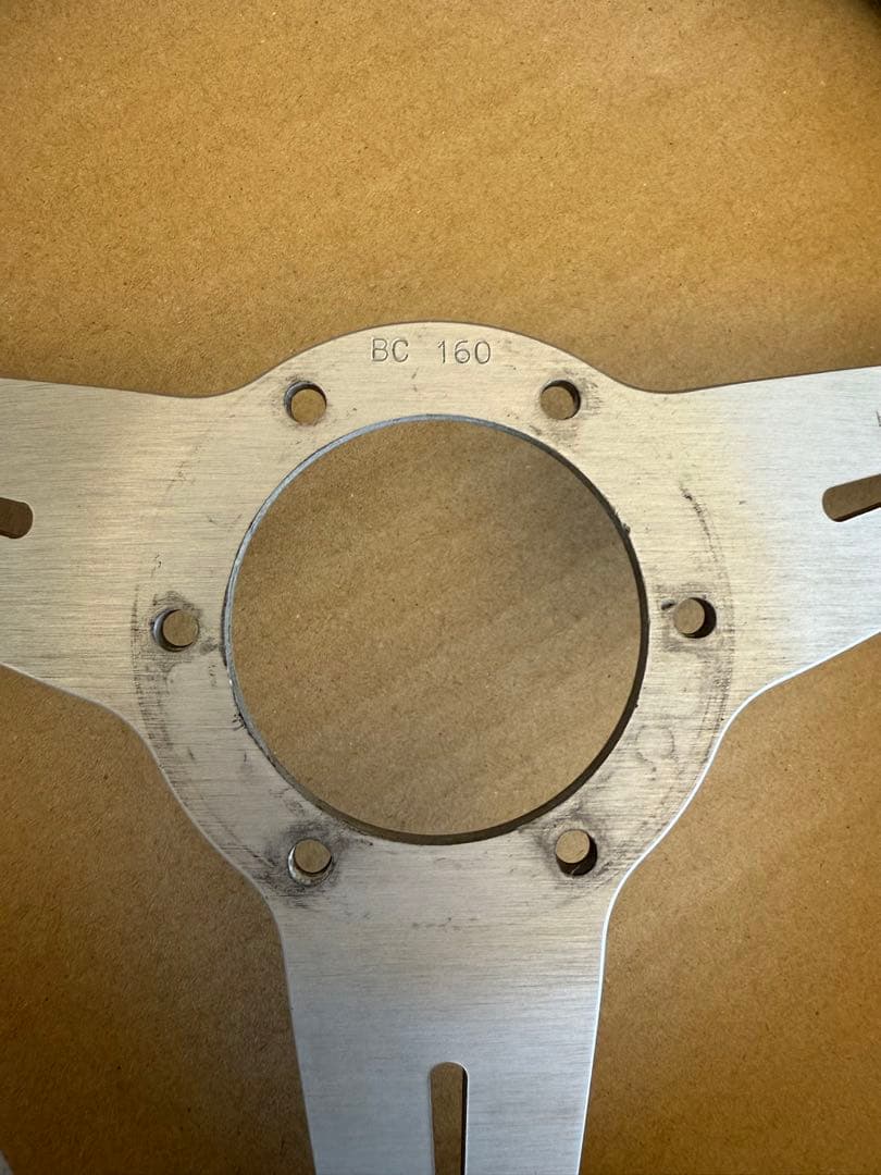 NARDI クラシック レザーステアリング 36パイ