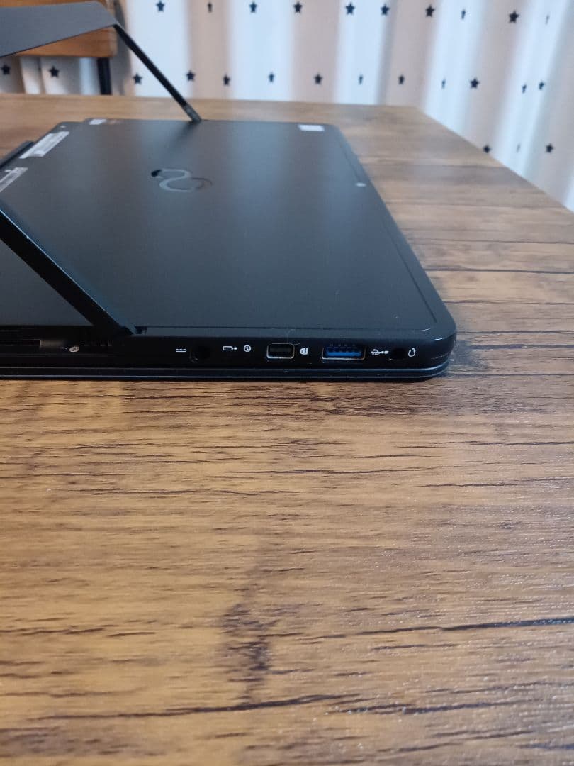 富士通 ARROWS Tab R727/P