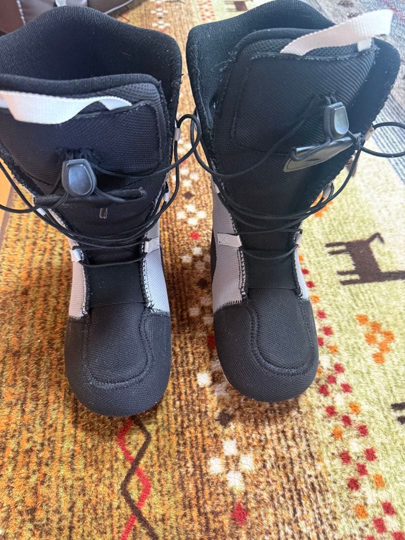 スノーボード deeluxe DNA pro