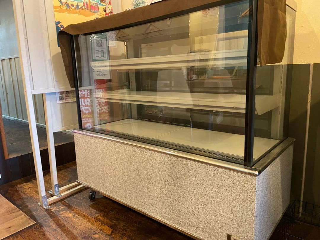 SANYO 冷蔵ショーケース キャスター付き【引き取り限定】