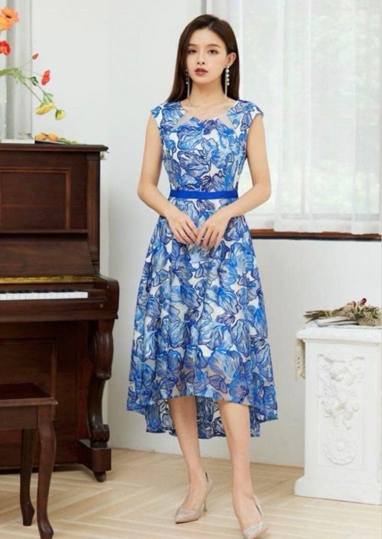 銀座クチュール　エルケイ／刺繍デザイン　アシメトリードレス