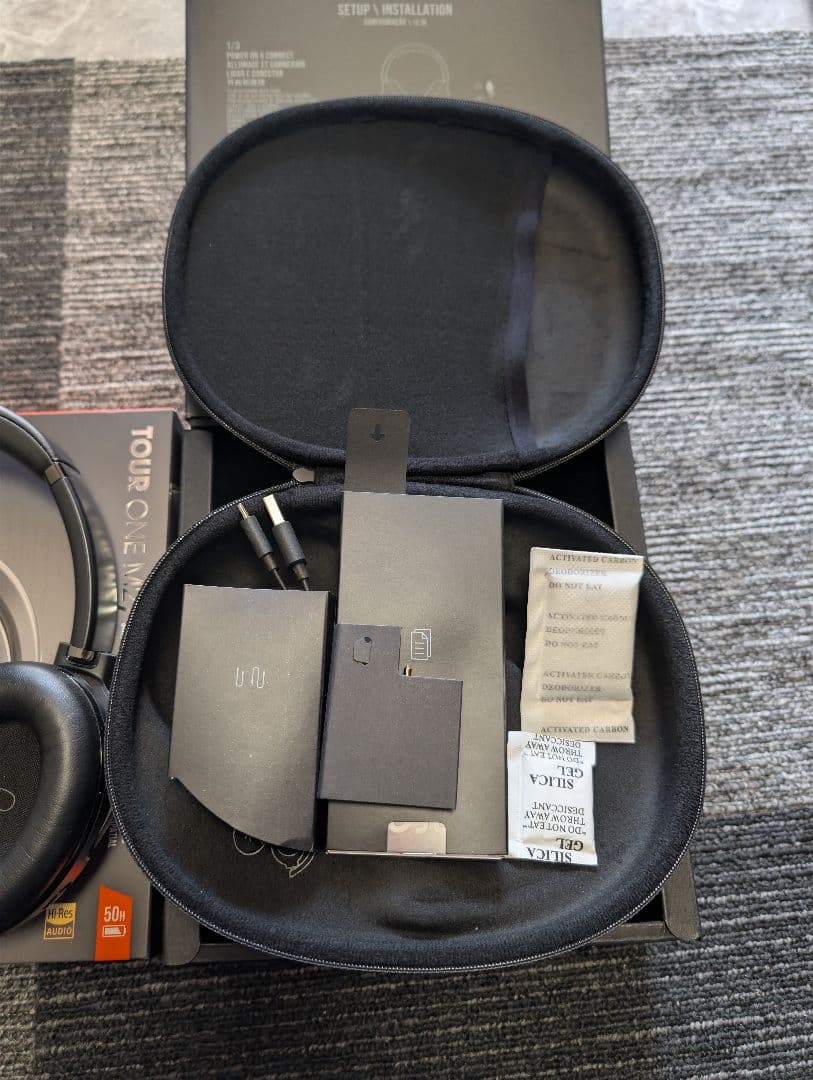 ヘッドホン JBL tour one m2