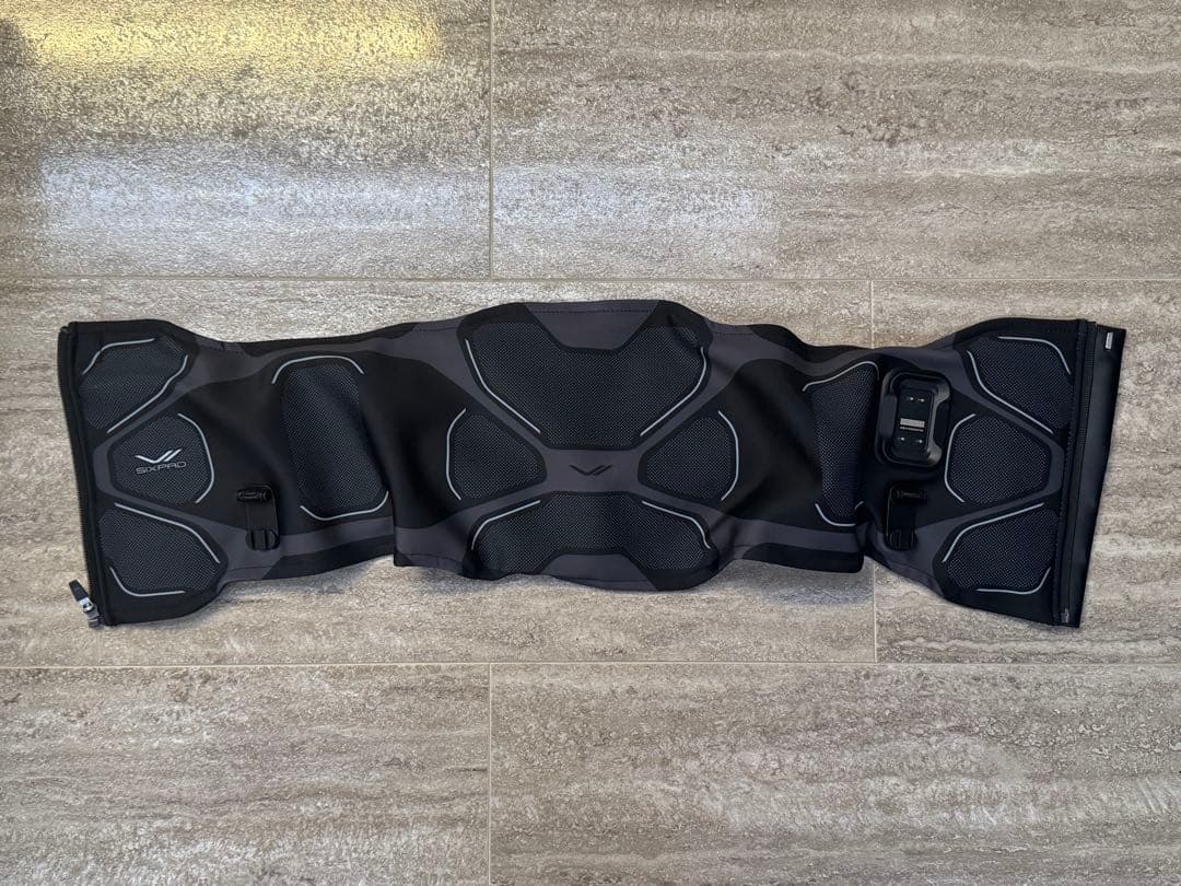 toshi【新品未使用品】SIXPAD Core Belt 2動作確認のみ