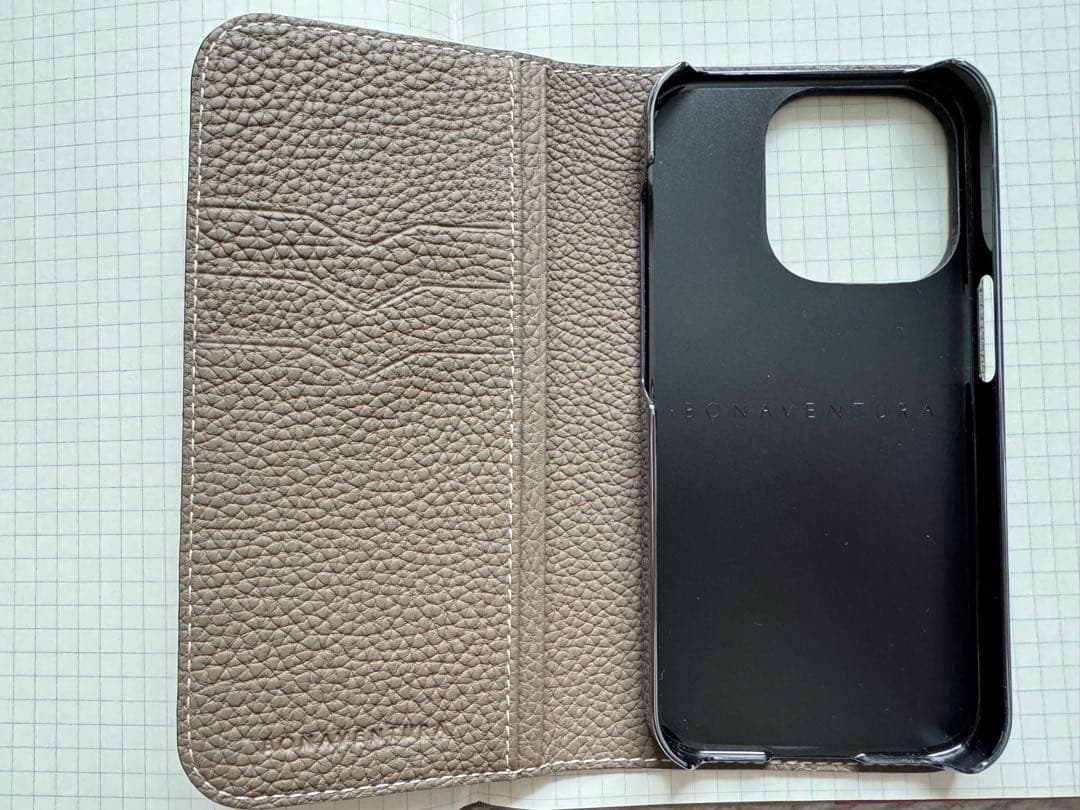 ボナベンチュラ　iPhone15proケース