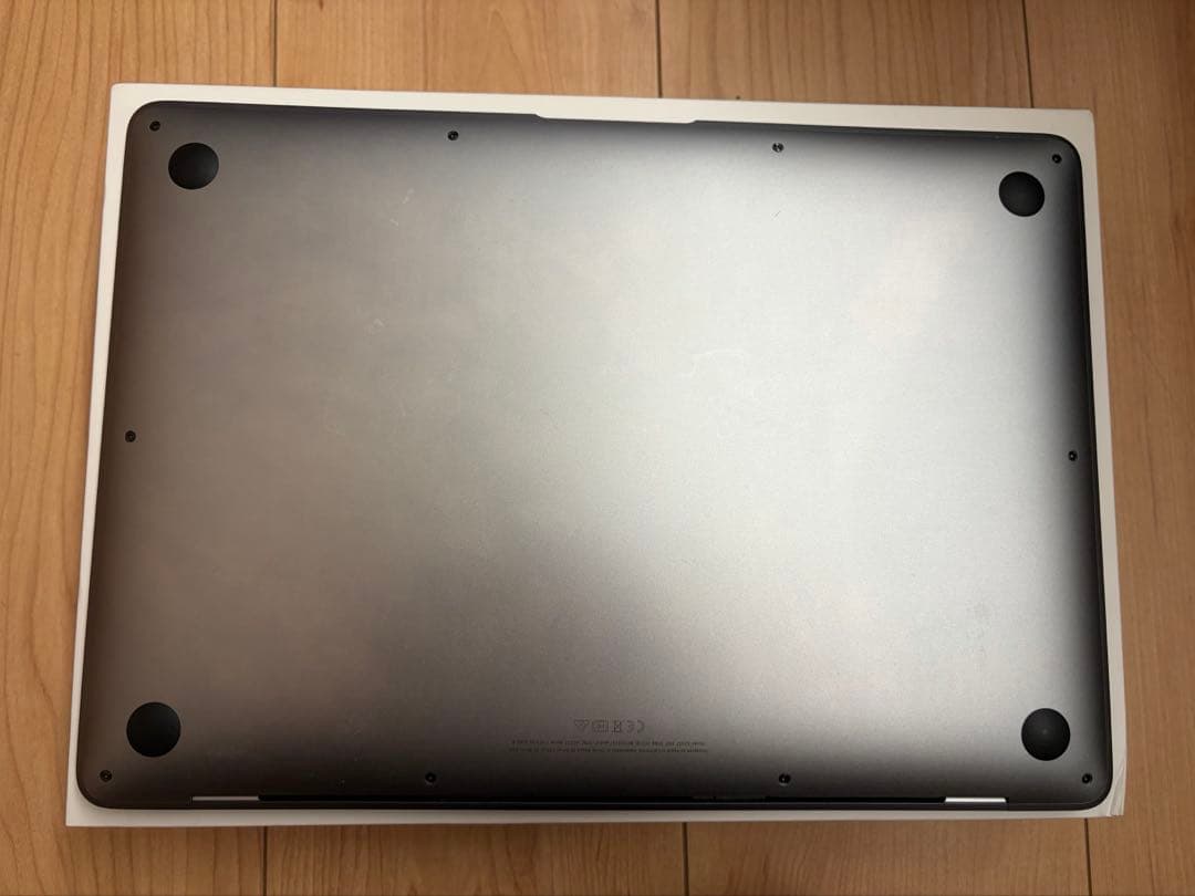 美品　Macbook Air 2020 M1/16GB/256GB