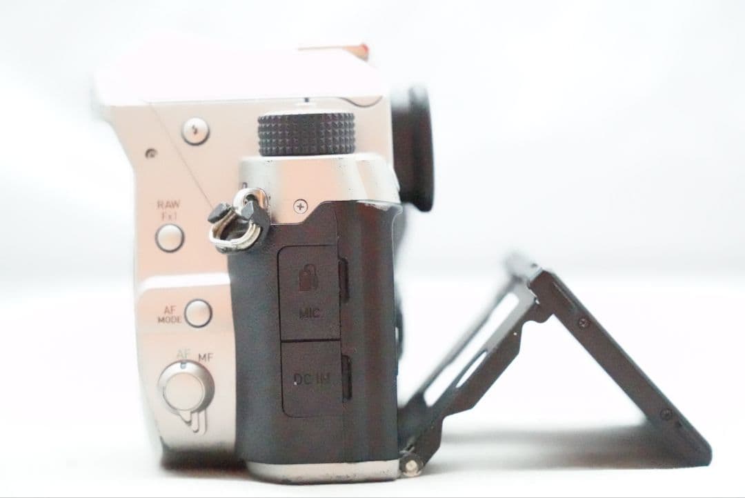 ☆高性能1眼レフデジタルカメラ☆ ペンタックス KP ボディ Kマウントボディ