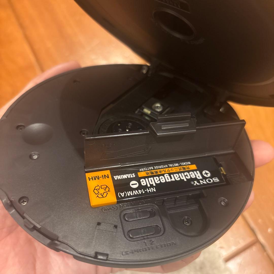 ジャンク品　SONY D-EJ2000 ポータブルCDプレーヤー