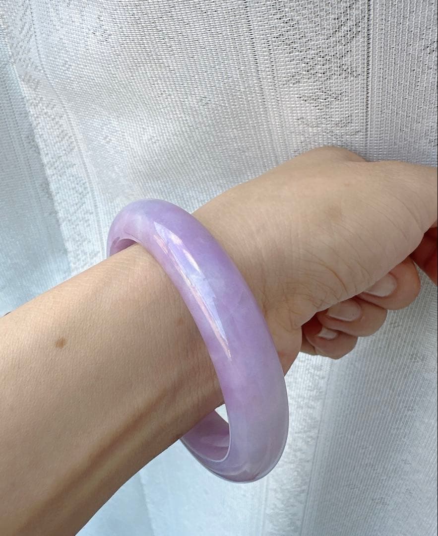 紫翡翠　ラベンダー　ヒスイのバングル