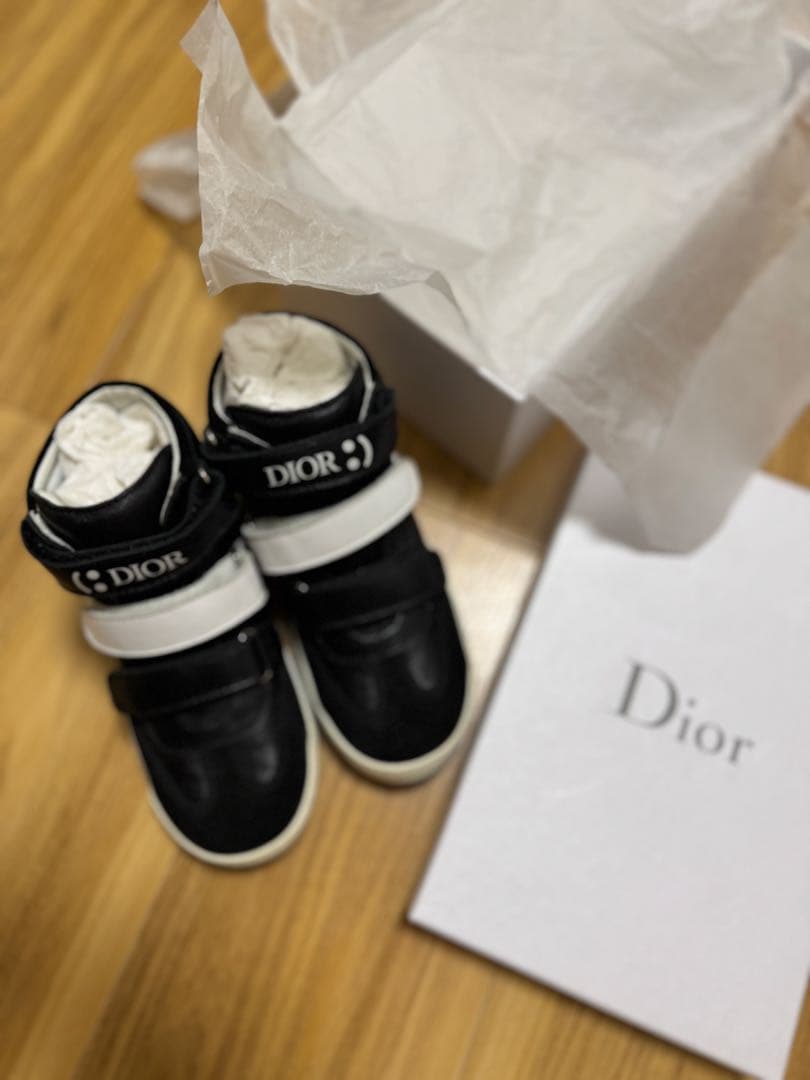 新品・未使用　Dior キッズ レザー　スニーカー　箱付き