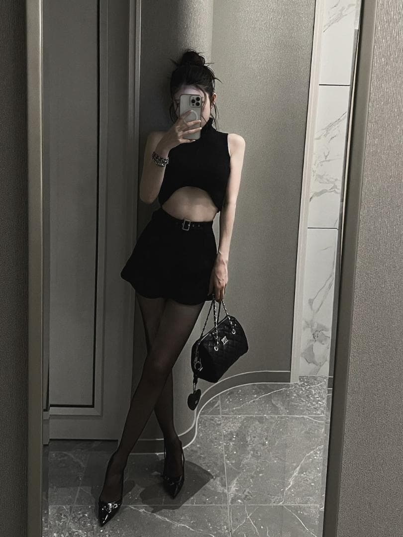 M 完売 新品 Darich サイドスリットハイウエストショートパンツ ブラック