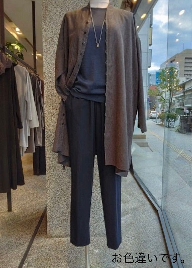 ヨーガンレール　2023未使用テーパードパンツＬサイズ