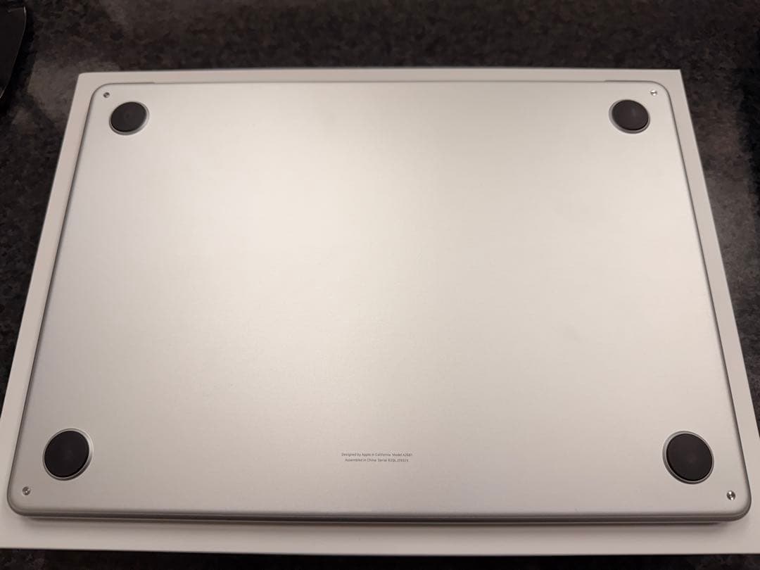 MacBookair m2 8GB 256 bat100% 付属品完品 美品