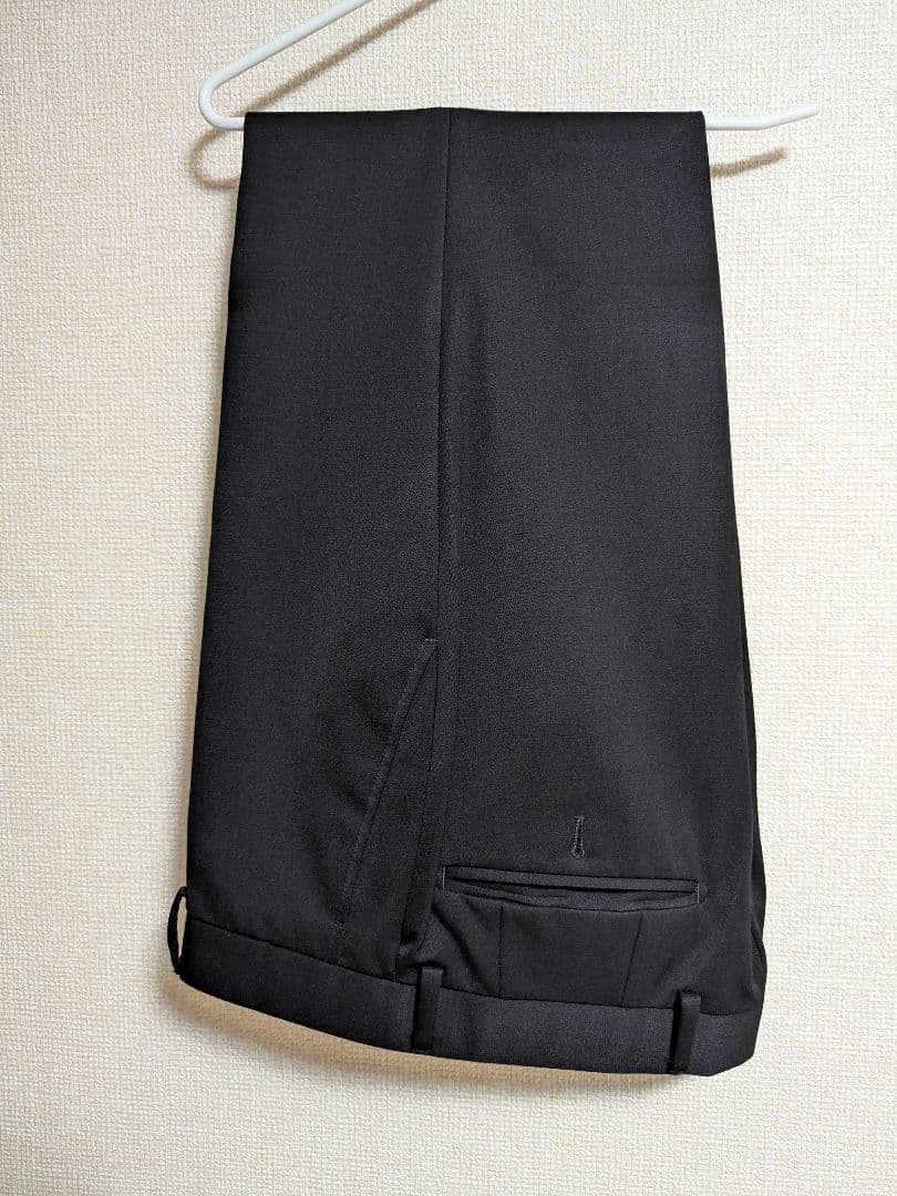 ONLYオンリースーツ 170A ブラック無地　股下77　表地は毛100%