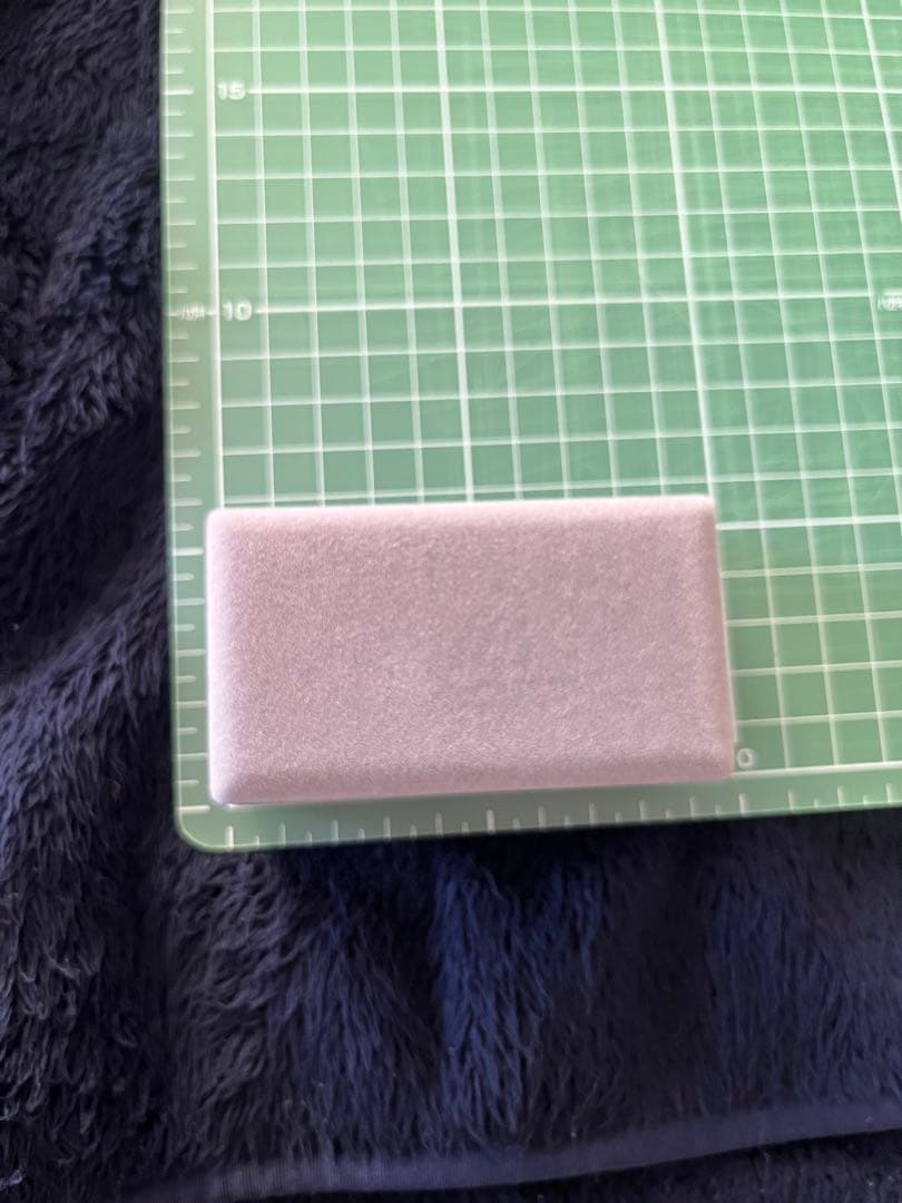 Toshikane 鬼のネクタイピン 陶器製