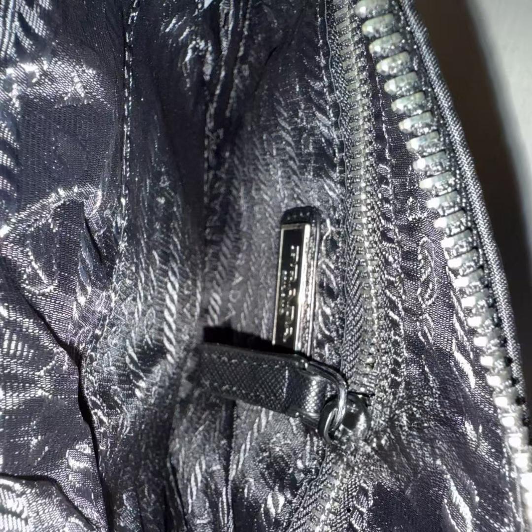 PRADA プラダ Re-Nylon サフィアーノレザー ウエストポーチ 黒