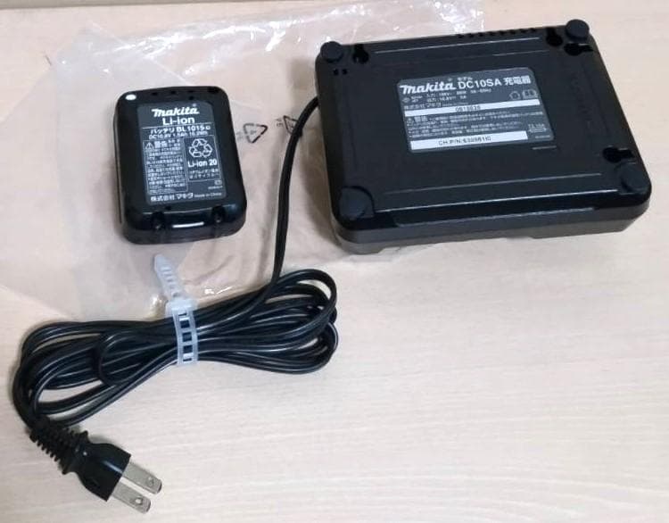 マキタ 充電式 クリーナ CL108FD 充電器 バッテリーセット新品未使用